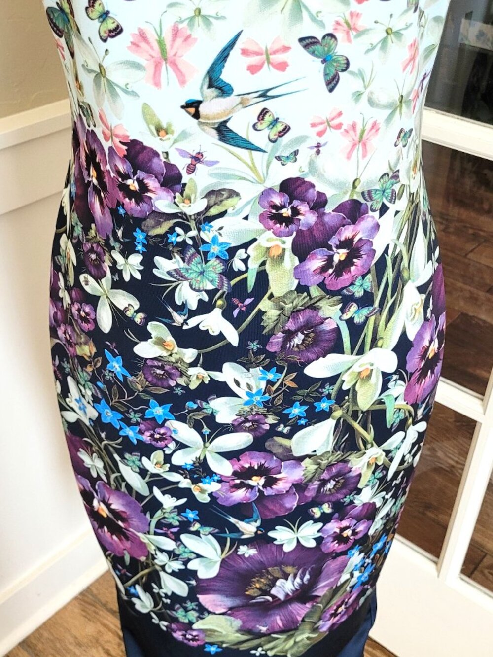 Ted Baker London Tiha Enchantment Dress NWOT - Picture 4 of 7